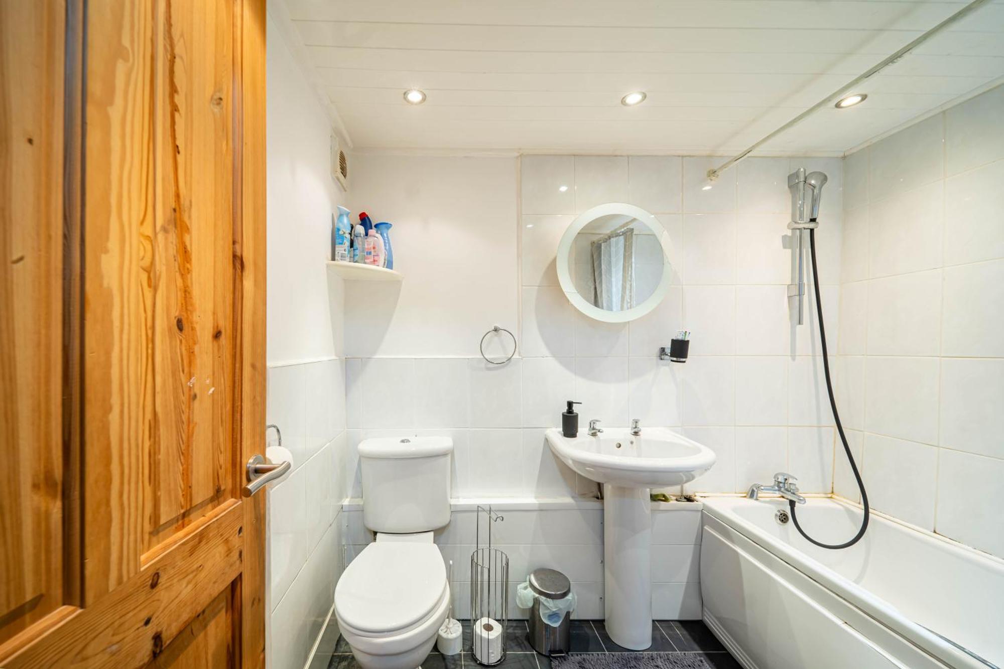 Hideaway Room With Kingsize Bed - Close To Sheffield City Centre Heeley Bagian luar foto